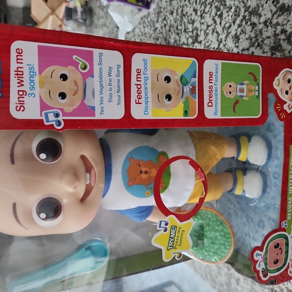 Cocomelon Deluxe Interactive JJ Doll - Picture 4 of 5